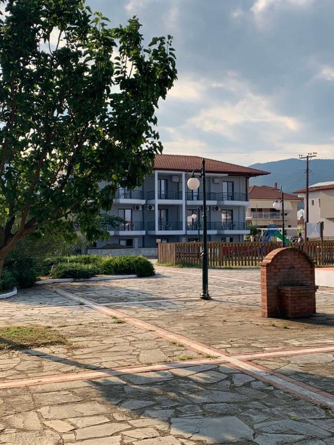 الشقق الفندقية Vrasnáفي  Thea Comfy Living المظهر الخارجي الصورة