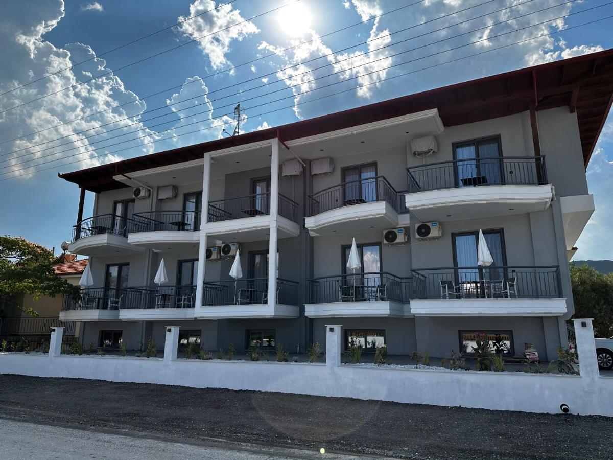 الشقق الفندقية Vrasnáفي  Thea Comfy Living المظهر الخارجي الصورة